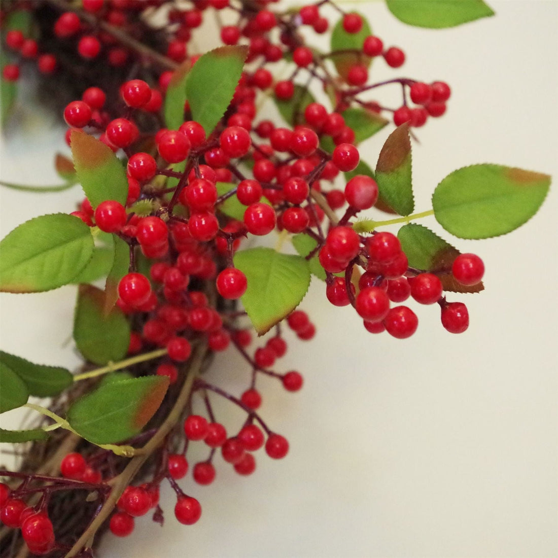 Christmas Natural Look Red Berry Floristry Wreath 60cm 24 inch Large Luxury Botanik - GlenGiftsuk