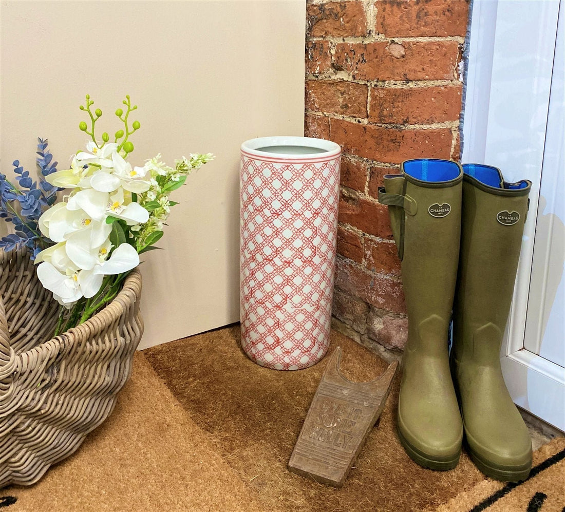 Red and White Daisy Chain Umbrella Stand - GlenGiftsuk